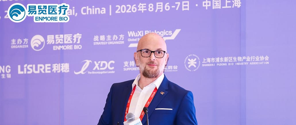 Oliver Herrmann at the lectern of the main conference of the Biopharmaceutical Bioprocess Development Summit in Shanghai